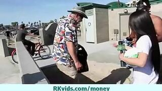 Smooth guy pays amateur chick for sex 12 porn video